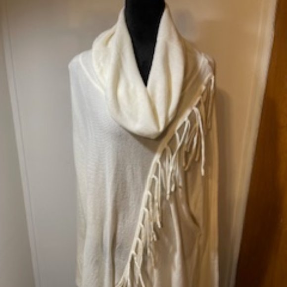 NWT, NOVELTY STITCH FRINGE SWEATERS - Picture 12 of 15